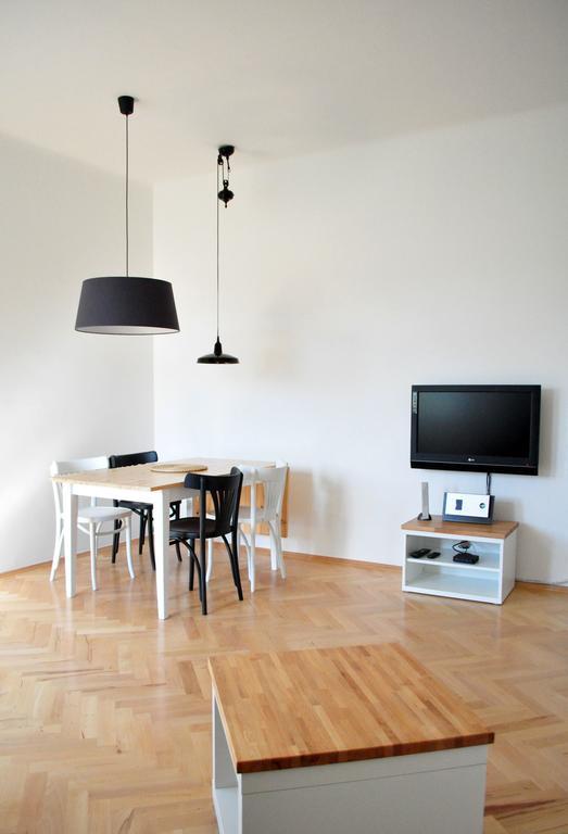 Central-modern-apartment * Praga
